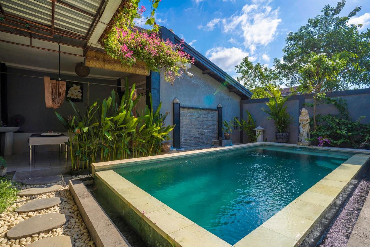 Terrace Garden Homestay And Spa Джимбаран Екстер'єр фото